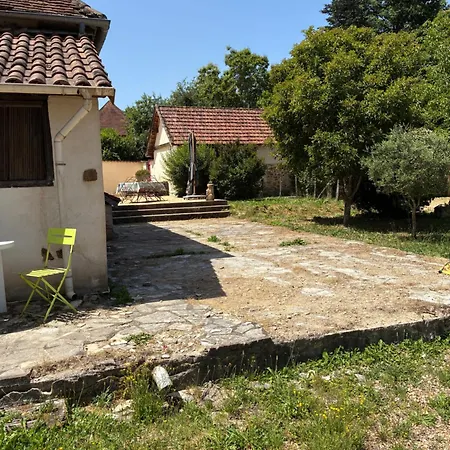 D'hotes Douceur 2 Pers Piscine Et Bed & Breakfast Sarrazac (Dordogne)