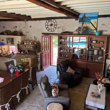 D'hotes Douceur 2 Pers Piscine Et Bed & Breakfast
